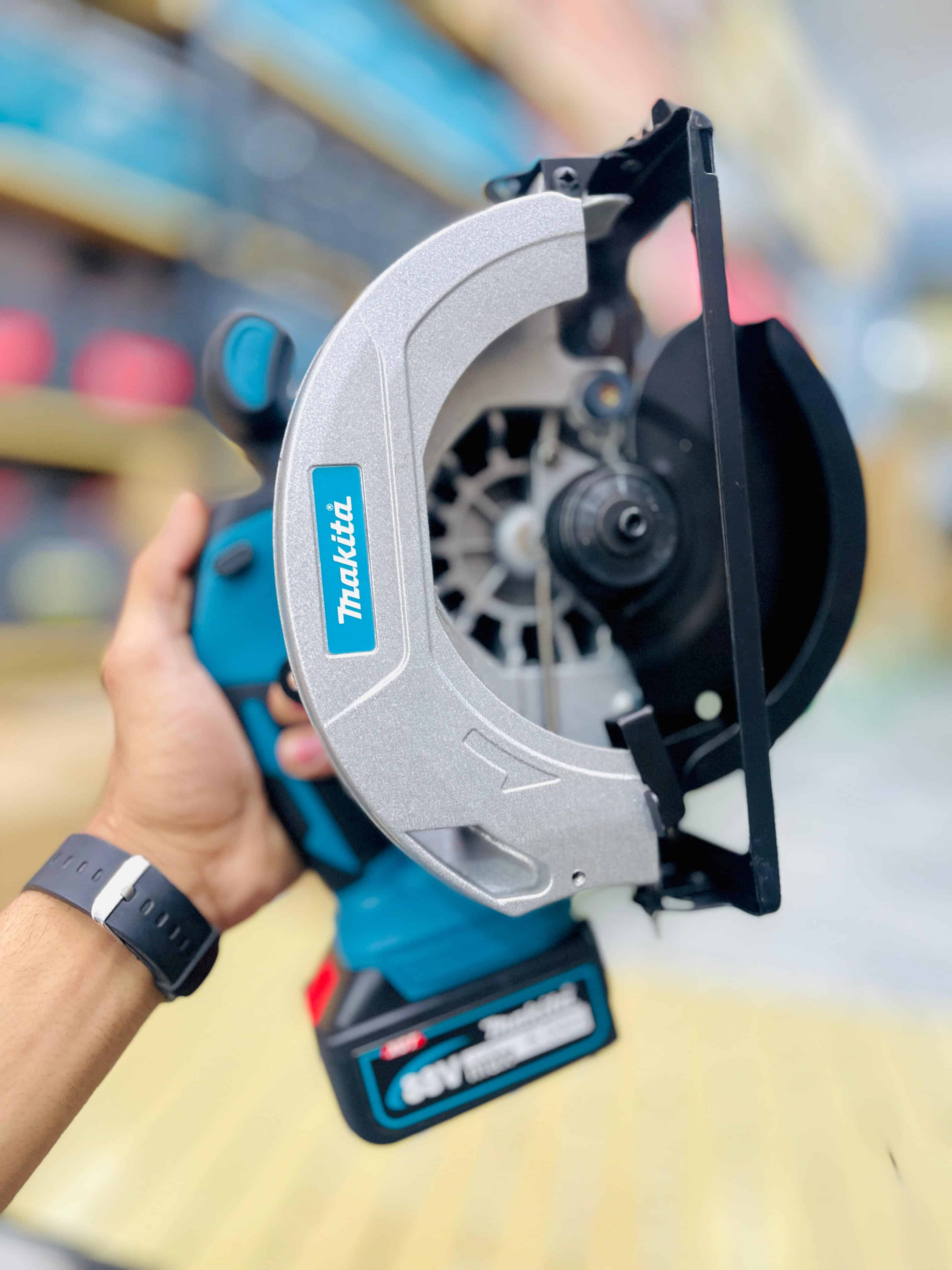 Makita  88V Cordless Circular Saw – 7 Inch BL Motor | Dual Battery | Heavy Duty Wood Cutter