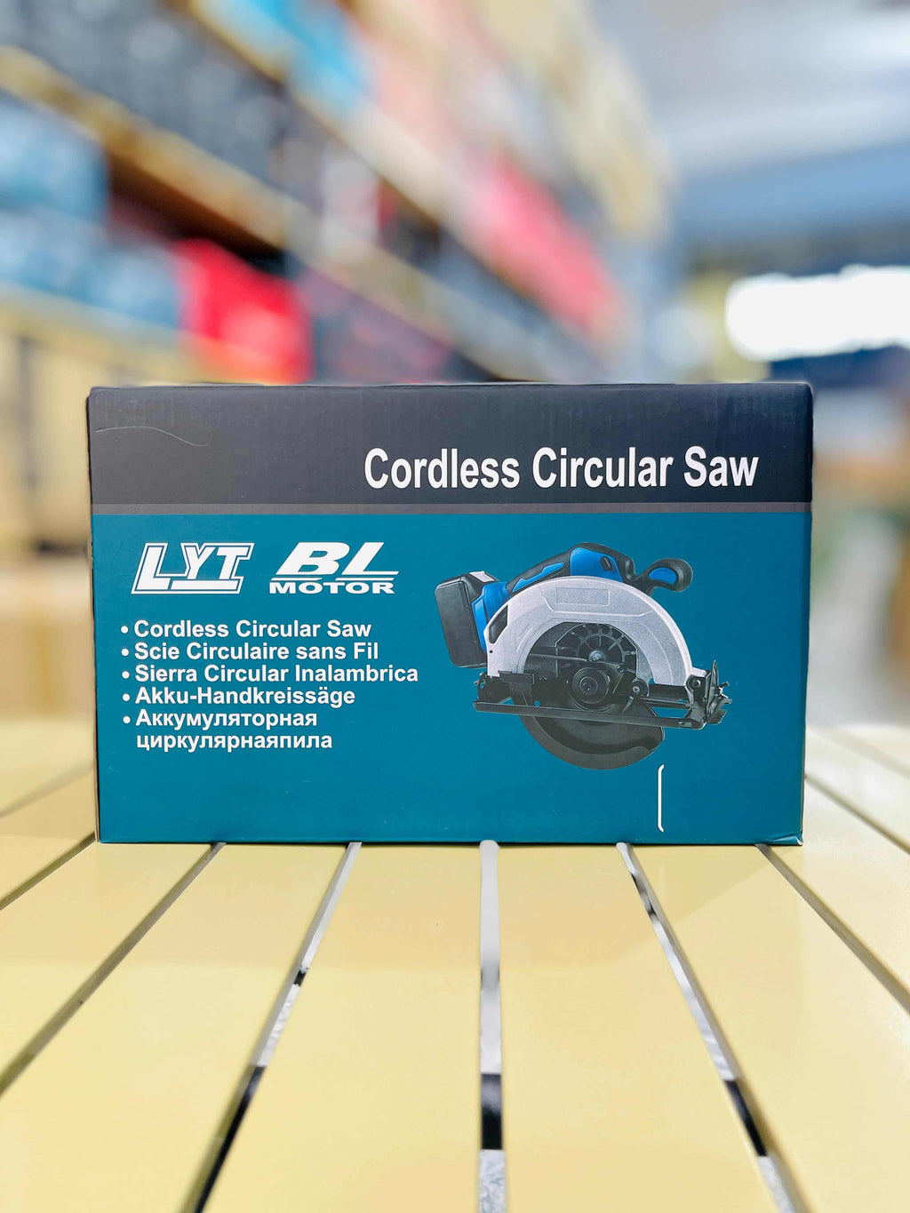 Makita  88V Cordless Circular Saw – 7 Inch BL Motor | Dual Battery | Heavy Duty Wood Cutter