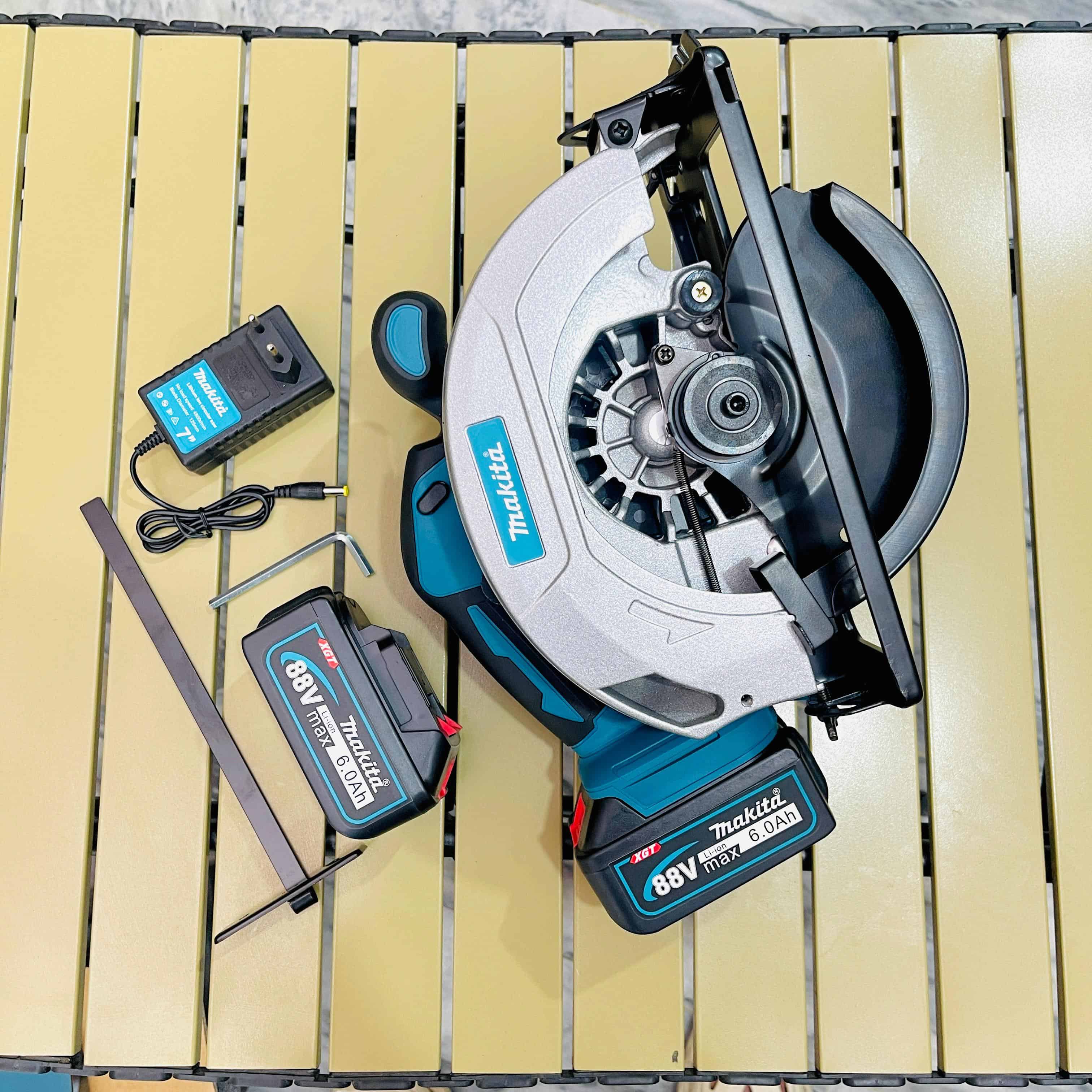 Makita  88V Cordless Circular Saw – 7 Inch BL Motor | Dual Battery | Heavy Duty Wood Cutter